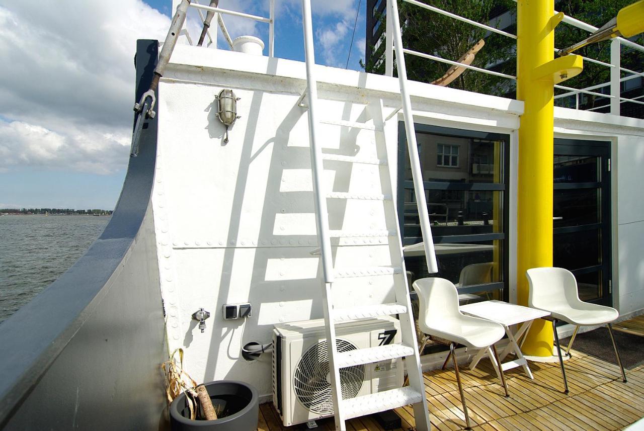 Magnificent Houseboat With A Stunning View! Hotel Amsterdam Exterior photo